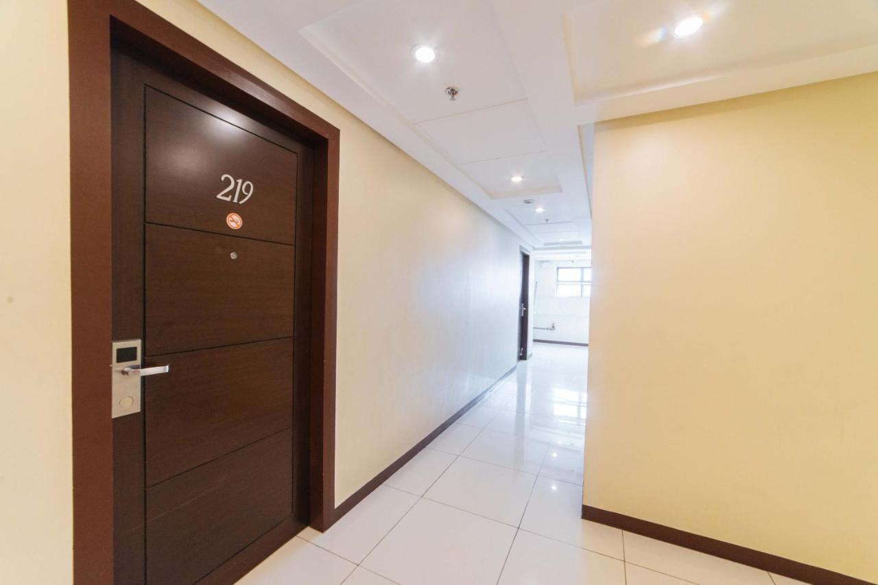 Reddoorz Near Victoria Mall Davao City Екстериор снимка